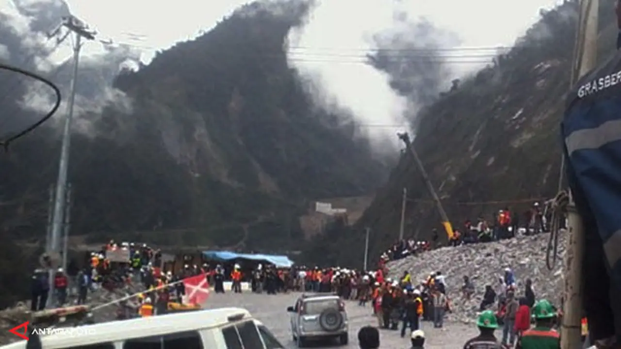 freeport-mogok-130614b.jpg