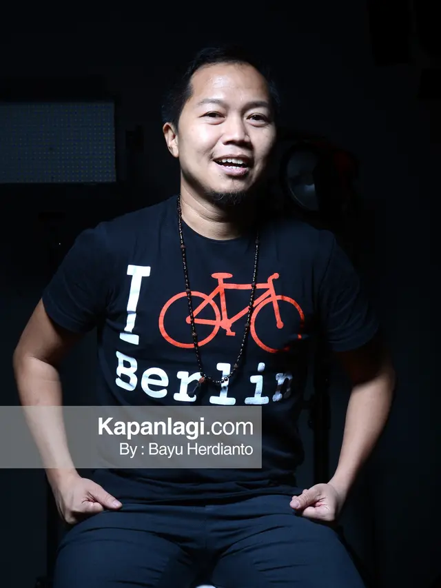 [Fimela] Sandhy Sandoro