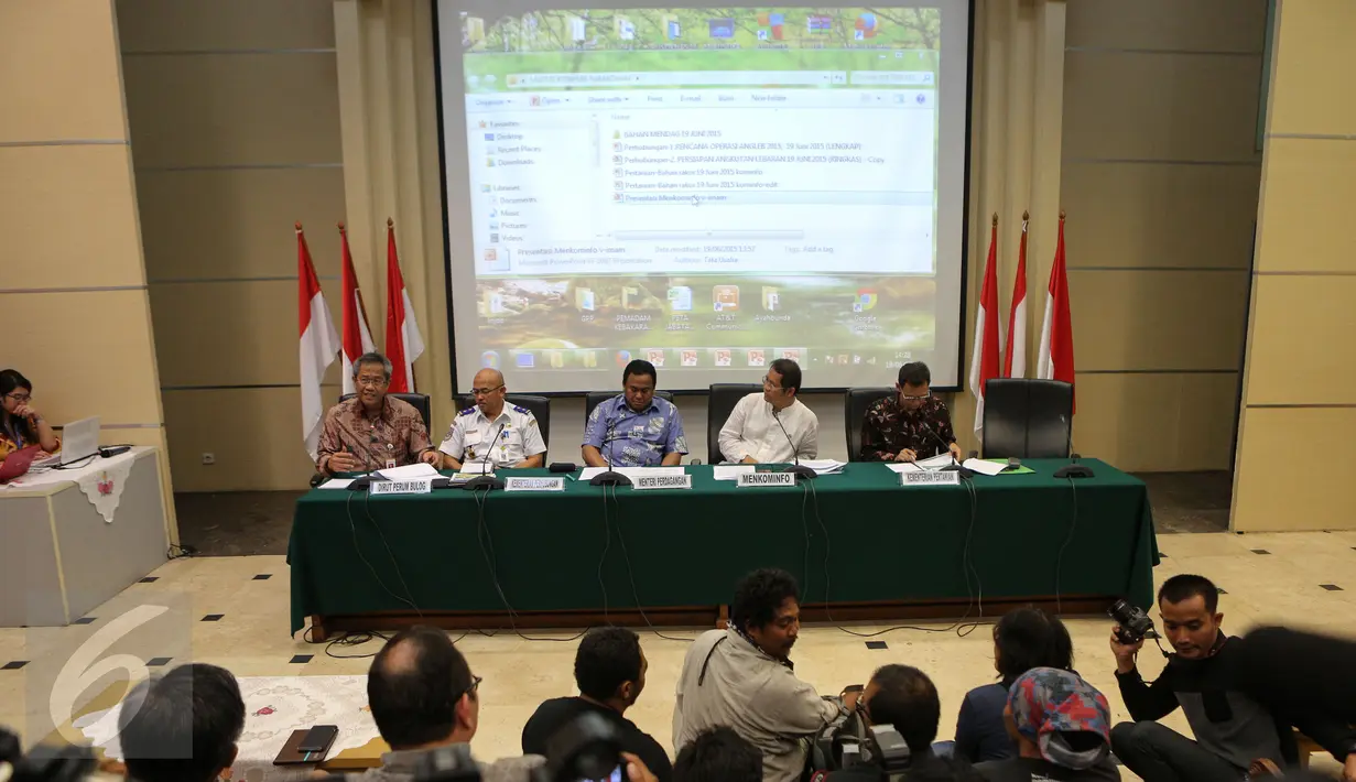 Suasana konferensi pers terkait persiapan pemerintah di Bulan Ramadan dan Idul Fitri 2015, Jakarta, Jumat (19/6/2015). (Liputan6.com/Faizal Fanani)