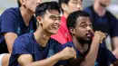 <p>Pratama Arhan (kiri) berbincang dengan rekannya saat laga uji coba antara Suwon FC melawan Bhayangkara FC di Stadion PTIK, Jakarta, Senin (12/02/2024). (Bola.com/Bagaskara Lazuardi)</p>