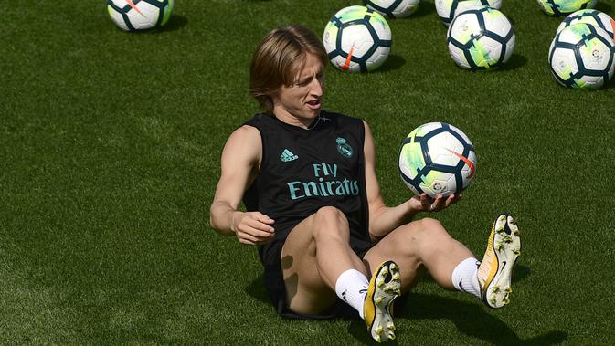 Luka Modric sudah ingin meninggalkan Real Madrid pada awal musim 2018-19. (AFP/Pierre-Philippe Marcou)