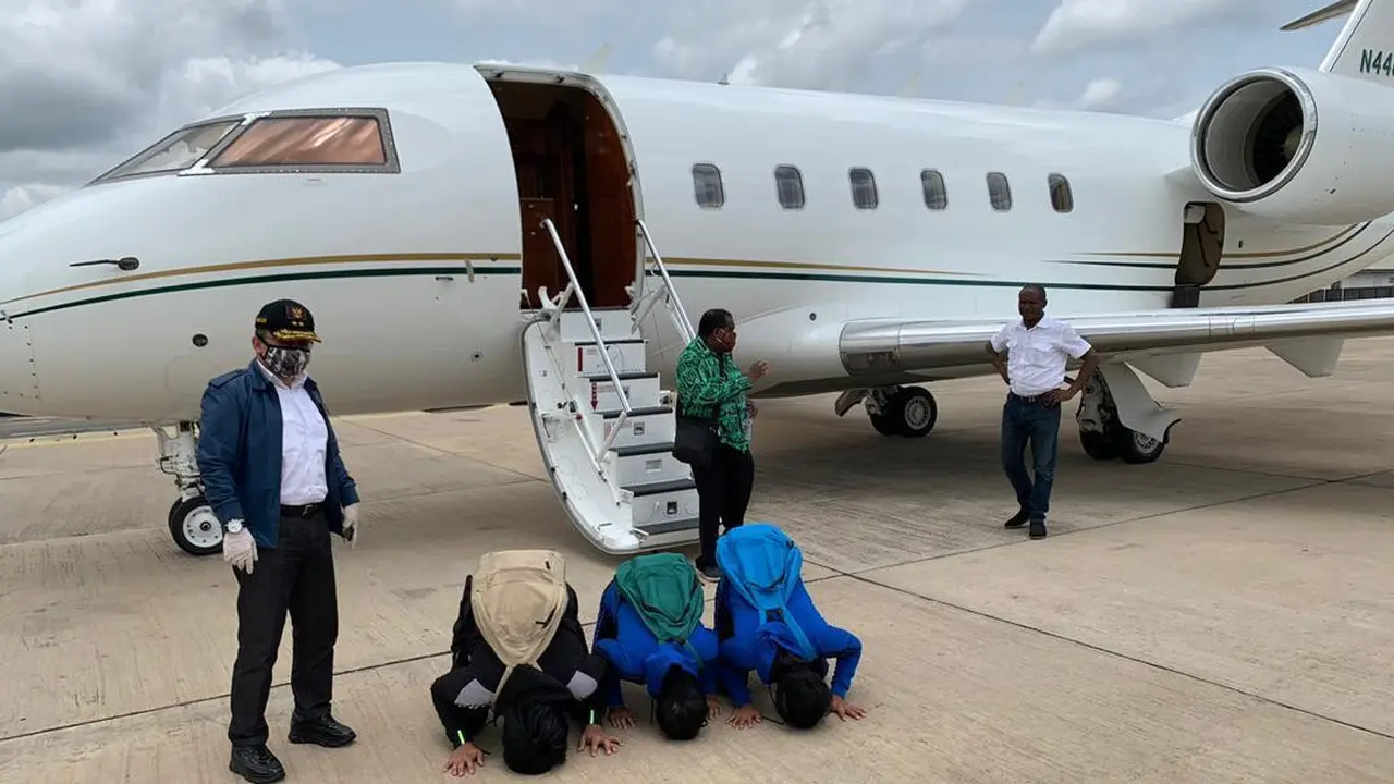 Tiga warga negara Indonesia (WNI) bebas usai diculik bajak laut di perairan Gabon sejak 3 Mei 2020. (KBRI Abuja)