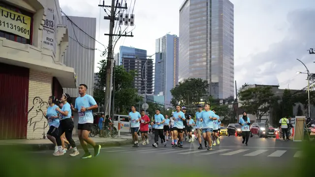 Taklukkan Cuaca Panas Surabaya, Le Minerale Hadirkan 18 Titik Water Station Surabaya Marathon