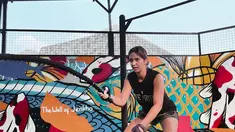 Belakangan Nia Ramadhani kerap mengunggah sejumlah foto tengah berolahraga. Gerak fisik yang dilakukannya beragam dari lari, golf, hingga melatif badan di sasana. Nyonya Ardi Bakrie tampaknya menikmati proses menjadi lebih sehat dari hari ke hari. Beragam olahraga yang ditekuninya bisa jadi referensi Anda yang ingin memulai hidup sehat. (Foto: Dok. Instagram @ramadhaniabakrie)