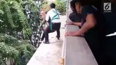 Polsek Kelapa Gading berhasil menggagalkan percobaan bunuh diri yang dilakukan oleh salah seorang wanita di Gedung Menara Satu, Kelapa Gading Timur.
