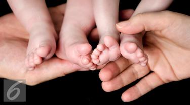 Wanita Ini Diceraikan Suami Usai Melahirkan 5 Bayi Kembar, Bikin Haru