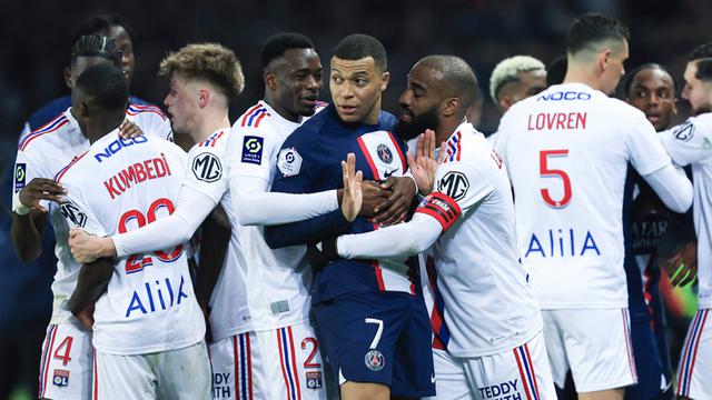 Liga Prancis: Lyon Taklukkan Paris Saint-Germain, Messi dan Mbappe Buntu