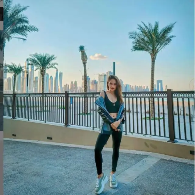 Liburan di Dubai, Cinta Laura Kunjungi Pulau Buatan