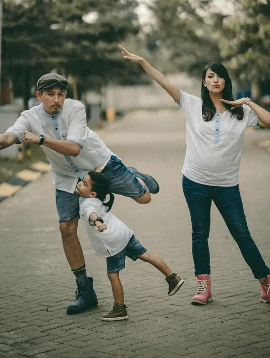 Ryan Delon dan Sharena Gunawan