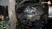 Beruntung, kecelakaan yang terjadi sekitar pukul 22.30 tidak menyebabkan korban jiwa (Liputan6.com/Helmi Fithriansyah)
