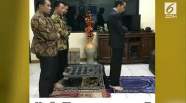 Kesibukan yang luar biasa tidak membuat Presiden Joko Widodo atau Jokowi melalaikan ibadahnya. Demi bisa beribadah di awal waktu, Presiden Jokowi rela salat di pos polisi.