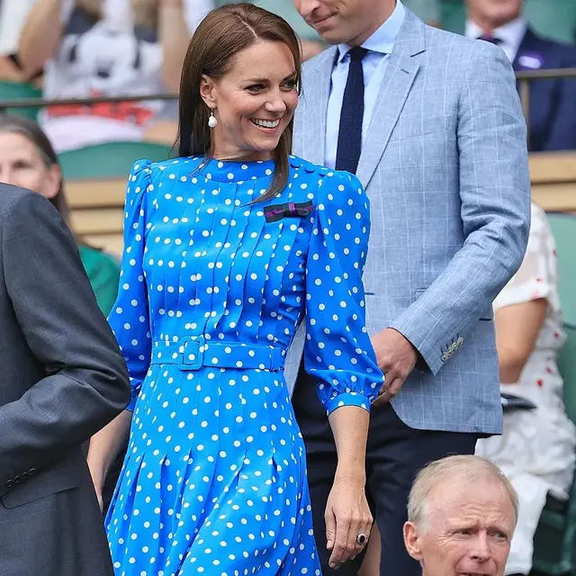 8 Potret Outfit Kate Middleton yang Paling Dicari dan Paling Menarik Versi Google
