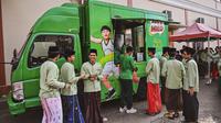 Ratusan santri putra dan putri Pondok Pesantren Luhur Al-Tsaqafah sebagai salah satu penerima program MILO Donasi Ramadan, Selasa (12/3/2024). (Istimewa)