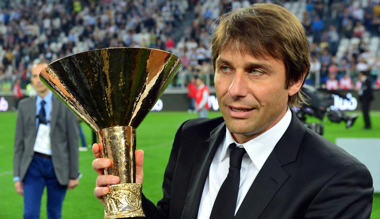 Pada tahun 2011, Juventus akhirnya merekrut Conte setelah melihat kesuksesan bersama Siena. Sempat diragukan karena pengalamannya, Conte berhasil membuktikan dengan menyabet gelar Scudetto pada musim itu. Ia juga mampu membawa Juve mendominasi Serie A tiga musim berturut-turut. (AFP/Giuseppe Cacace)