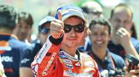 Pembalap Ducati, Jorge Lorenzo ikut memuji performa rekan setimnya, Andrea Dovizioso di MotoGP 2017. 