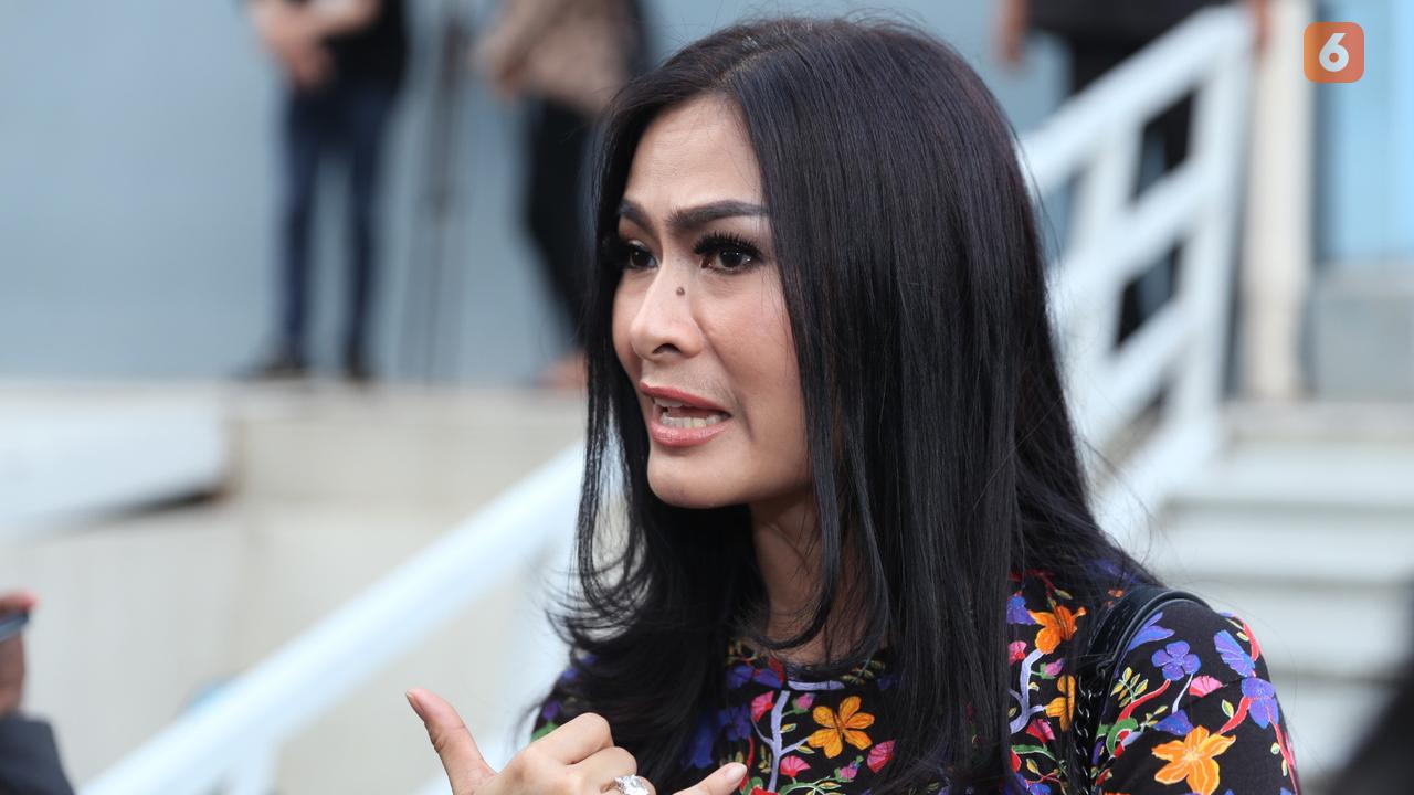 [Bintang] Iis Dahlia