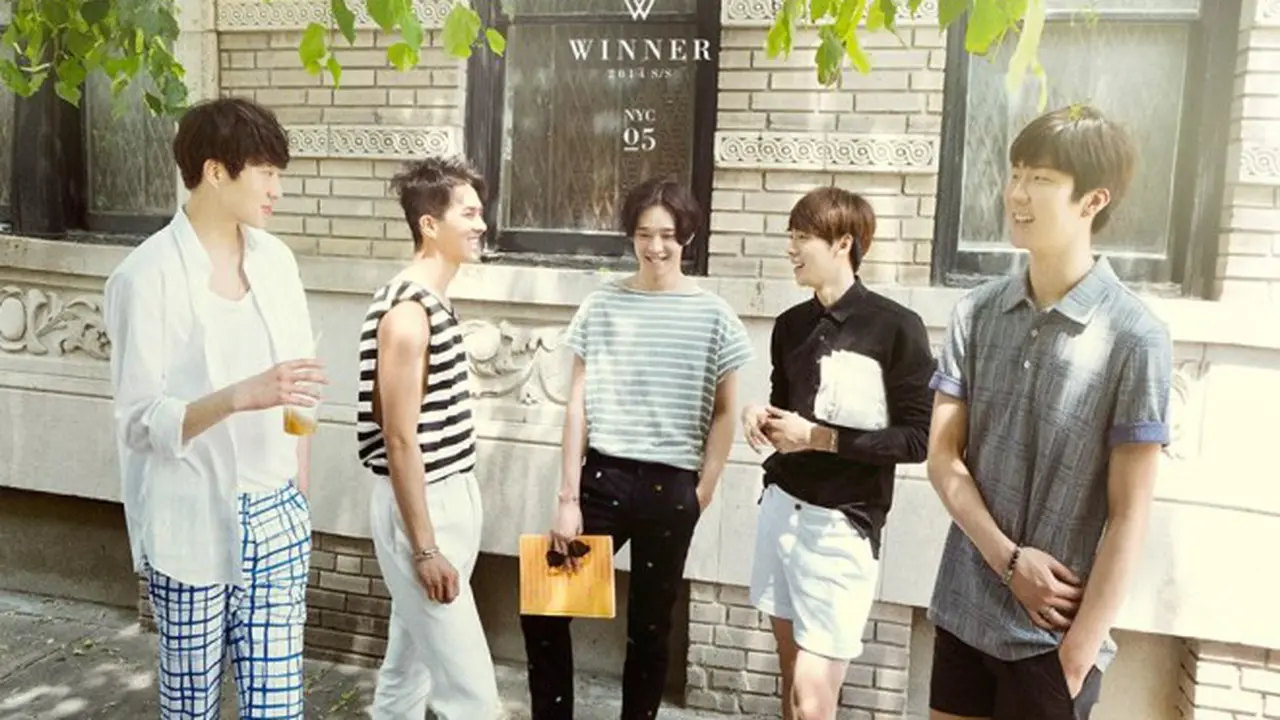Gebrakan dari WINNER Saat Bawakan Lagu Milik 2NE1