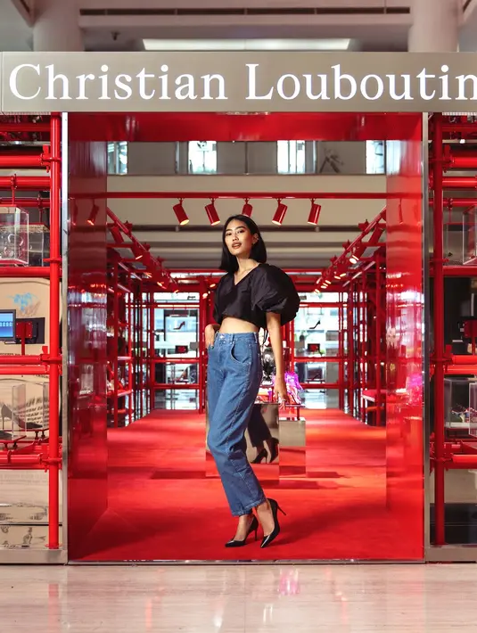 Christian Louboutin mengumumkan pembukaan toko pop-up di pusat perbelanjaan Plaza Indonesia, di Lobi Thamrin di lantai satu. (dok/ Christian Louboutin).