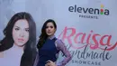 Tak hanya berbakat dalam dunia musik, solois wanita cantik seperti Raisa merilis album yang bertajuk 'Handmade'. Raisa berharap album terbarunya dapat diterima oleh penikmat musik tanah air. (Adrian Putra/Bintang.com)