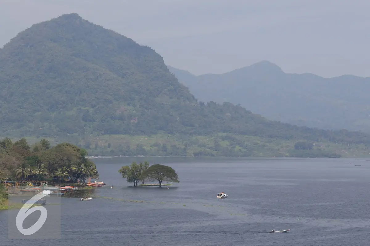 Melimpahnya air di Waduk Jatiluhur menjadikan performa PLTA yang dikelola oleh Perum Jasa Tirta II meningkat.  