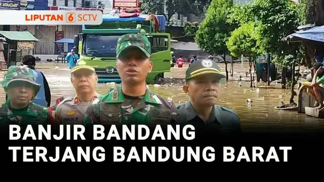 Sejumlah rumah rusak dihantam banjir bandang yang menerjang Kabupaten Bandung Barat, Jawa Barat. Banjir juga merendam akses jalan utama.