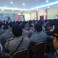 Polisi santri Sulselbar bersenjatakan tasbih dan Asmaul Husna (Liputan6.com / Eka Hakim)