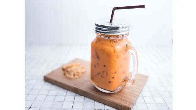 Ilustrasi Thai milk tea