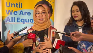 Staf Ahli Bidang Hubungan Antar Lembaga Kemnaker, Estiarty Haryani. Kementerian Ketenagakerjaan (Kemnaker) memastikan proses pencairan anggaran dari Kementerian Keuangan untuk program Bantuan Subsidi Upah (BSU) saat ini tengah berlangsung.