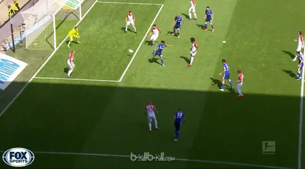 Thilo Kehrer memborong dua gol kemenangan tipis Schalke 2-1 atas tuan rumah Augsburg, Sabtu (5/5) dalam lanjutan Bundesliga pekan ...