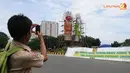 Patung karya seniman ondel-ondel Julhendry dan Murwanto ini diharapkan akan semakin menambah ikon kota Jakarta (Liputan6.com/Herman Zakharia)