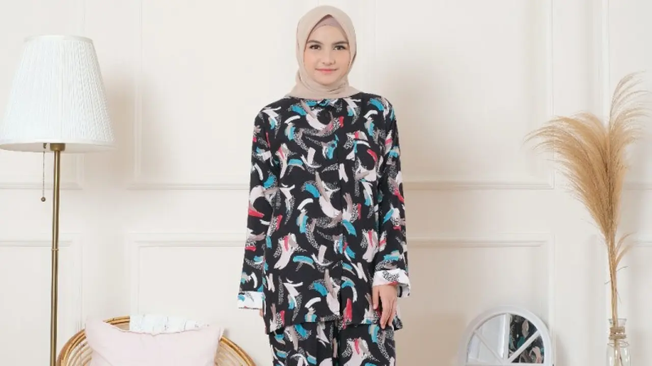 Pakai Baju Simpel dan Nyaman, Efektif Jalani Aktivitas Saat Pandemi