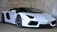 Pinkerton menawarkan uang Rp 1,3 miliar bagi mereka yang menemukan sebuah Lamborghini Aventador Convertible yang dicuri. 