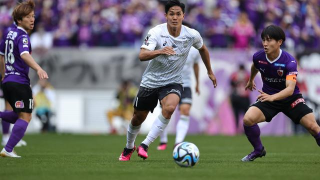 Pemain J1 League Vissel Kobe, Yoshinori Muto. (J League)