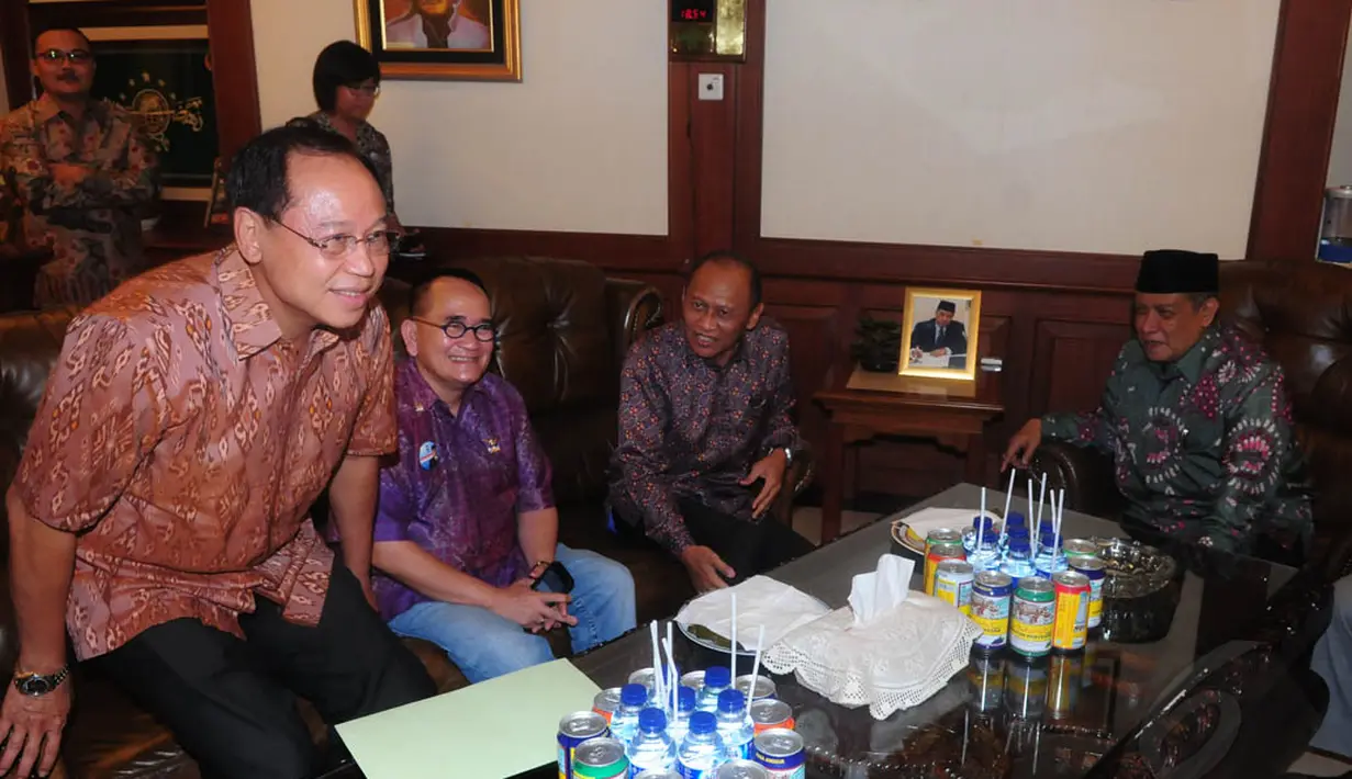 Selama sekitar satu jam, mantan KSAD itu berkeluh kesah kepada Said Aqil tentang perolehan suara Partai Demokrat di sejumlah basis NU, Rabu (30/4/14). (Liputan6.com/Andrian M. Tunay)