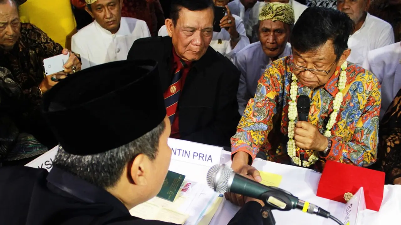 Ajip Rosidi dan Nani Wijaya