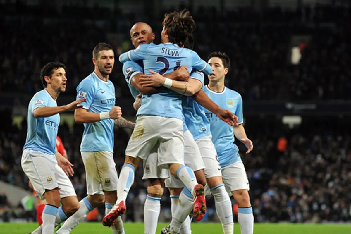 man-city-half-131227a.jpg