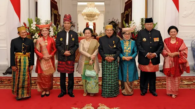 Jokowi Ajak Megawati, SBY, dan Habibie Foto Bareng