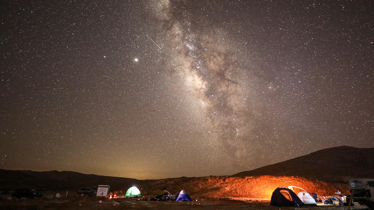 FOTO: Gemerlap Langit Israel Berhiaskan Hujan Meteor Perseid - Foto ...