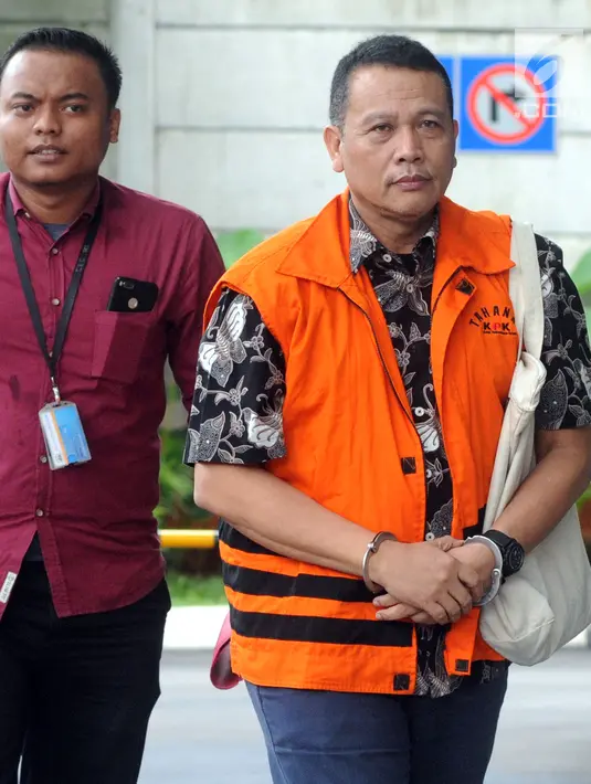 Terpidana mantan Kapus Data dan Sistem Informasi Sekjen Kemendagri, Dudy Jocom menjalani pemeriksaan di gedung KPK, Jakarta, Selasa (29/1). Dudy diperiksa terkait dugaan korupsi pembangunan Kampus IPDN di Gowa tahun anggaran 2011.(merdeka.com/Dwi Narwoko)