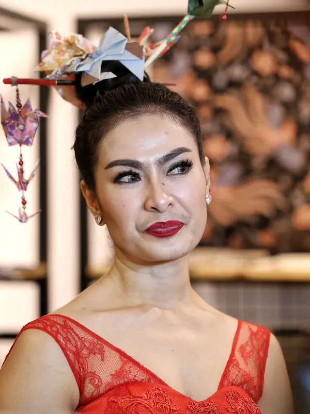 [Bintang] Iis Dahlia