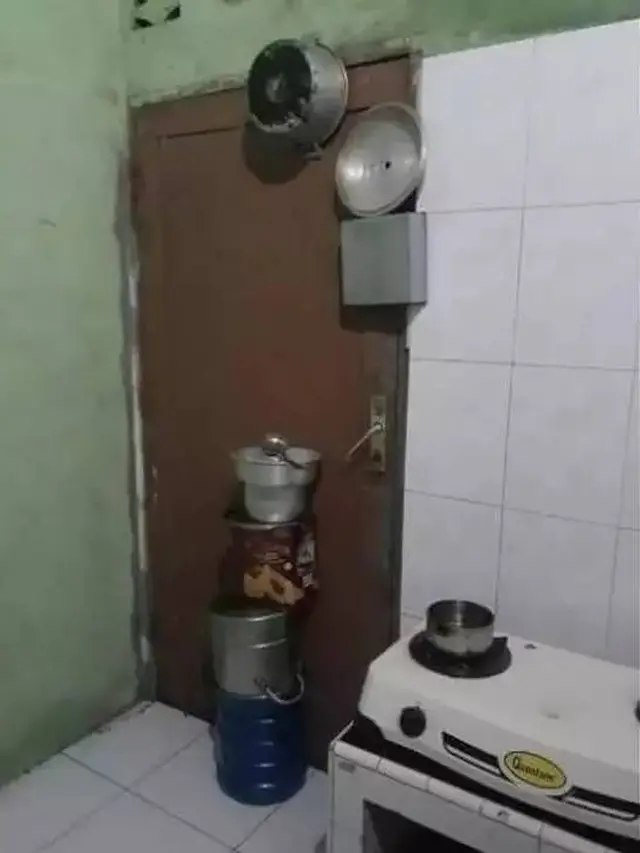 8 Potret Nyeleneh Orang Amankan Rumah dari Maling Ini Kocak Banget