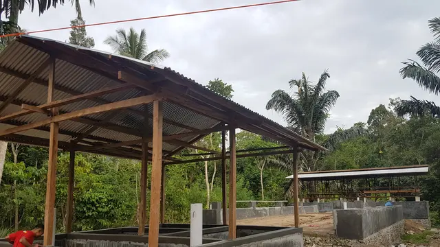 Production Center yang tengah dibangun oleh Izhak (Fauzan/Liputan6.com)