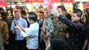 Jokowi tiba di Kompleks Bunga Raya di Bandara Internasional Kuala Lumpur (KLIA), Sepang, Malaysia, Rabu (7/6/2023). (AFP/Mohd Rasfan)
