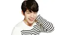 Dalam acara itu, ia pun membicarakan mengenai keadaan Kim Woo Bin. (Soompi)