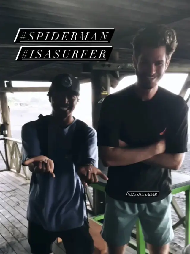 Andrew Garfield Liburan di Bali