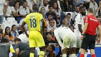 Momen Dani Carvajal ketika dibebat cedera pada pertandingan Real Madrid kontra Villarreal di ajang Liga Spanyol. (OSCAR DEL POZO / AFP)