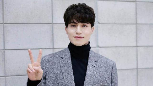 Saking Ngerinya Akting Lee Dong Wook Kru Drama Sampai Menenangkan Penonton Showbiz Liputan6 Com