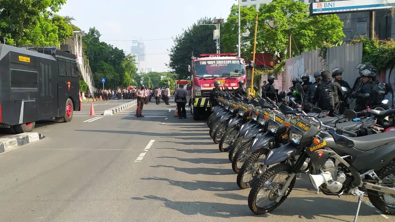 Suasana depan Gedung KPK jelang demo BEM SI