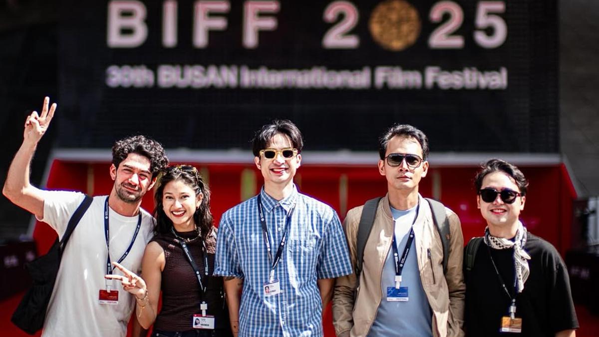 6 Potret Pemeran Film Pangku Karya Reza Rahadian di BIFF 2025, Ajak Selfie Lisa BLACKPINK