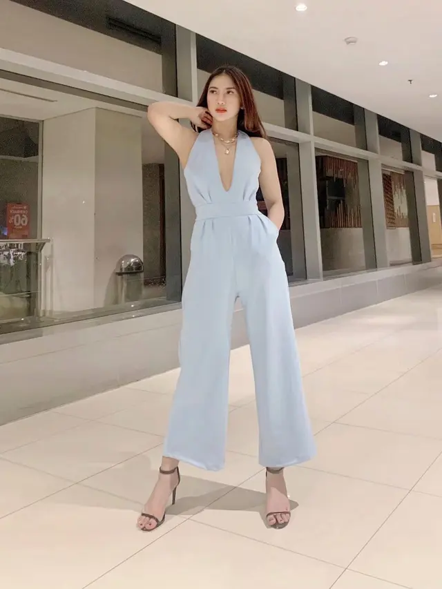 ilustrasi potret alodya desi pemeran kisah nyata indosiar sekaligus penyanyi dan model cantik/@alodyadesi